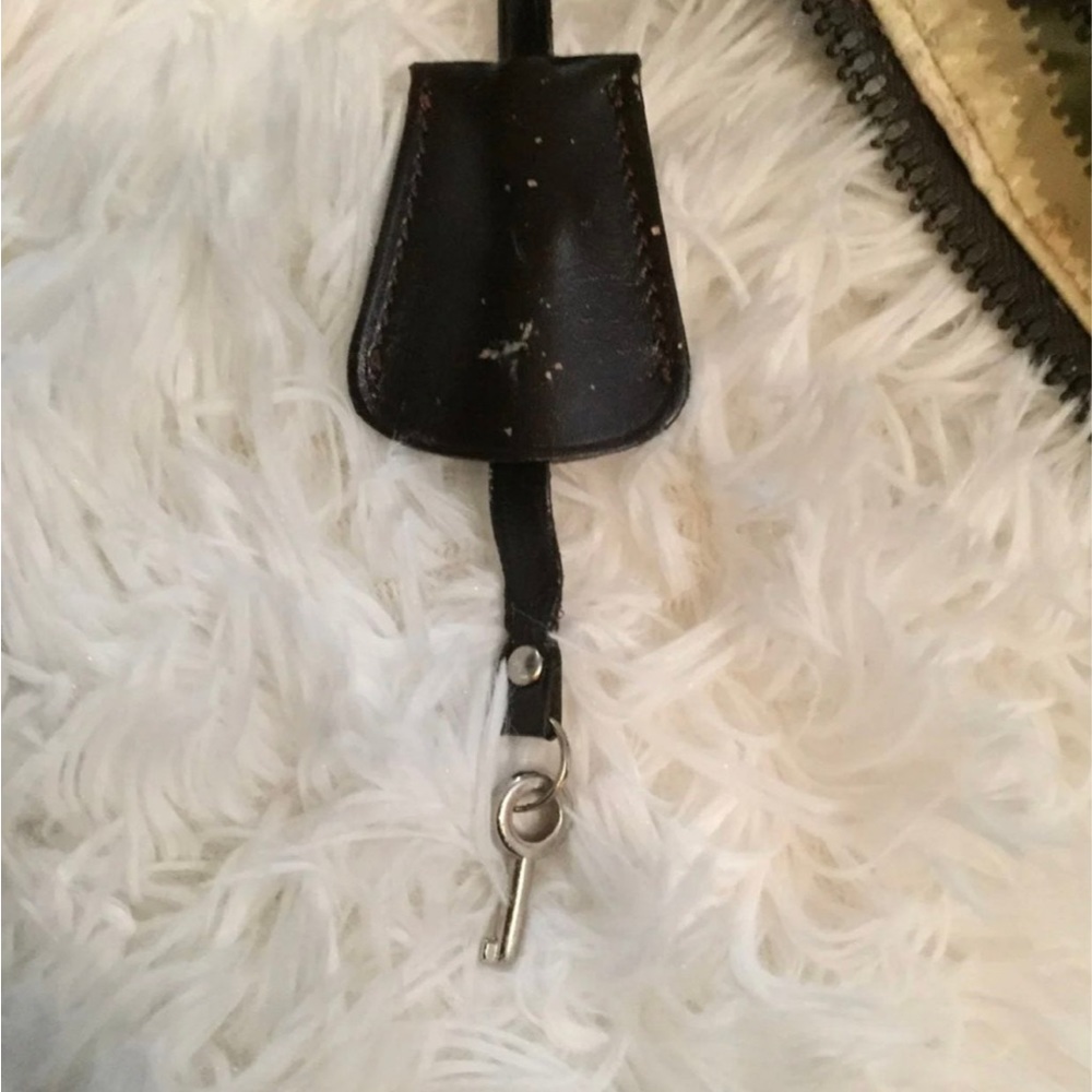 Authentic Fendi bag - Picture 7 of 11